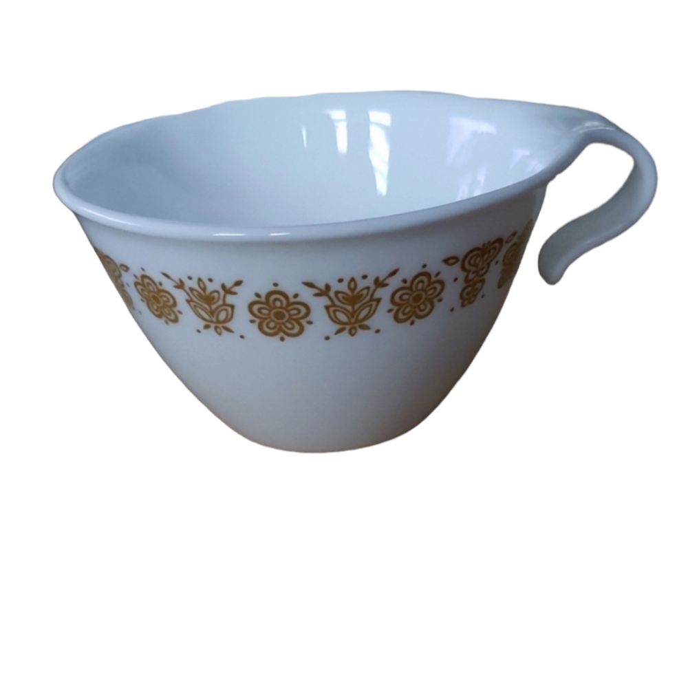 Vintage Corelle cups/saucers